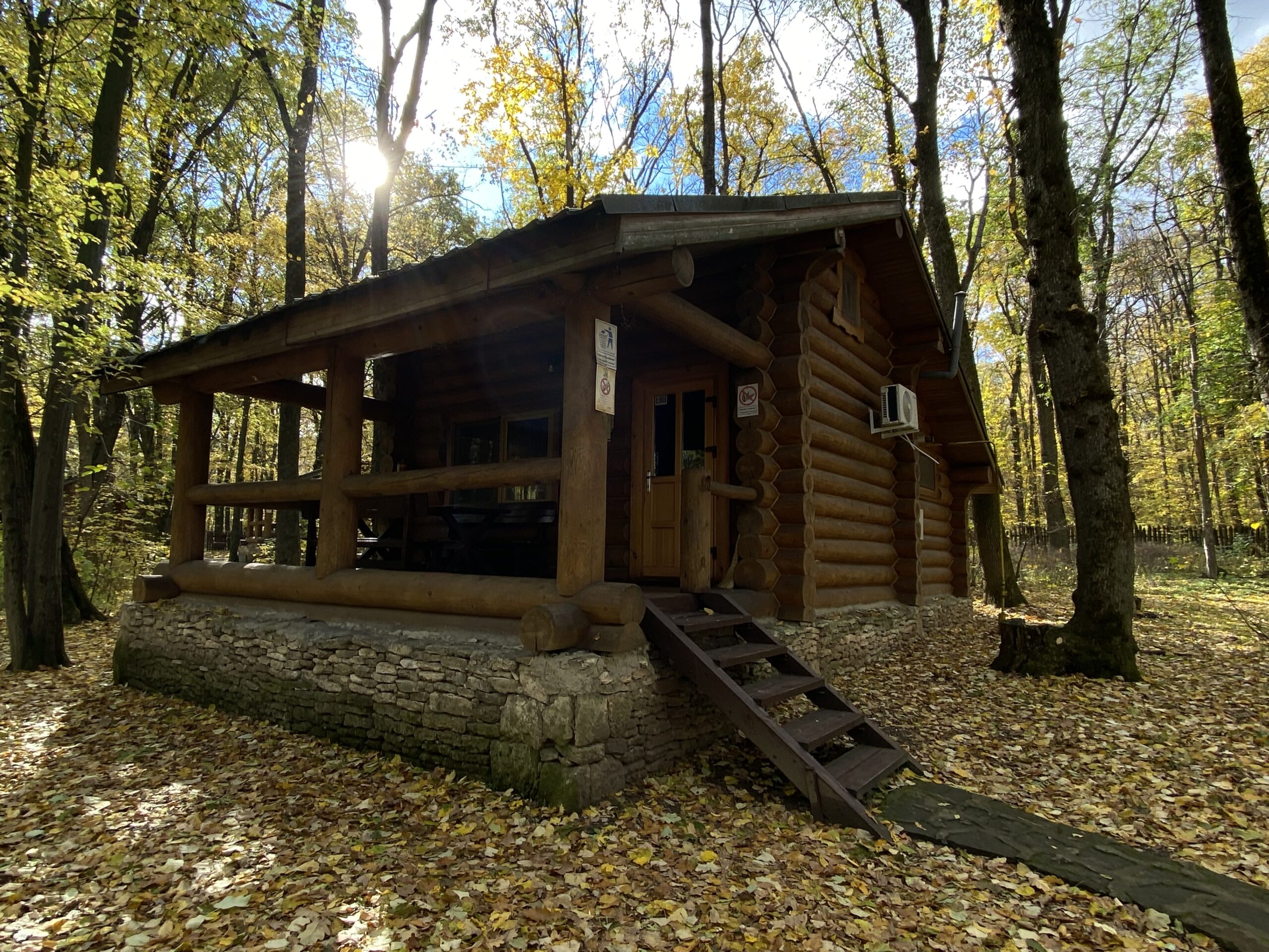 casuta_3 Cabana №3 „Povestea Codrilor” - imagine 1